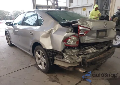 2013 Volkswagen Passat 2.5L Se из США, поврежденный, VIN 1VWBP7A39DC094256